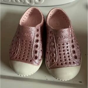 Native Kids Pink Glitter Water Shoes